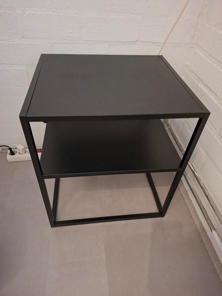 2x zwart metalen bijzet tafels, Ophalen, Metaal of Aluminium, Minder dan 45 cm