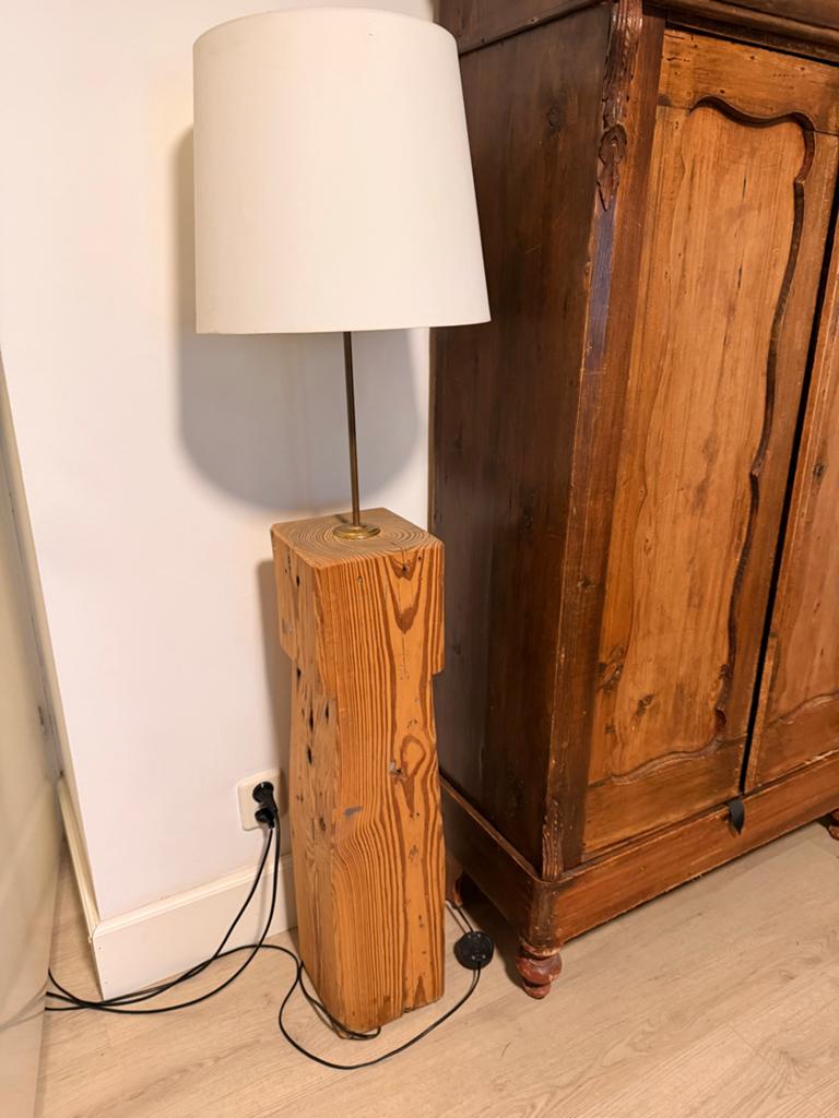 Staande lanp met houten voet, Ophalen, Zo goed als nieuw