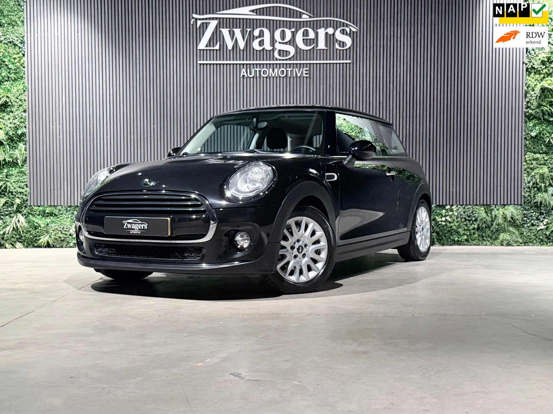 Mini 3-Deurs 1.5 Cooper Business | Navi | Cruise | Garantie