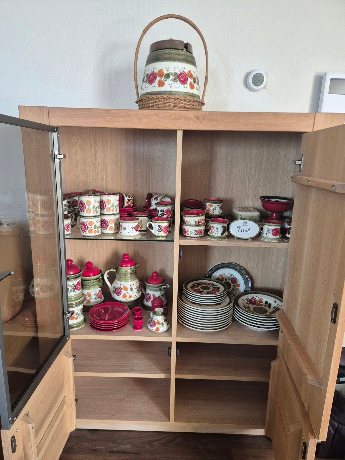 Prachtig Vintage Servies - Tirol Design, Huis en Inrichting, Ophalen, Overige merken, Keramiek, Vintage