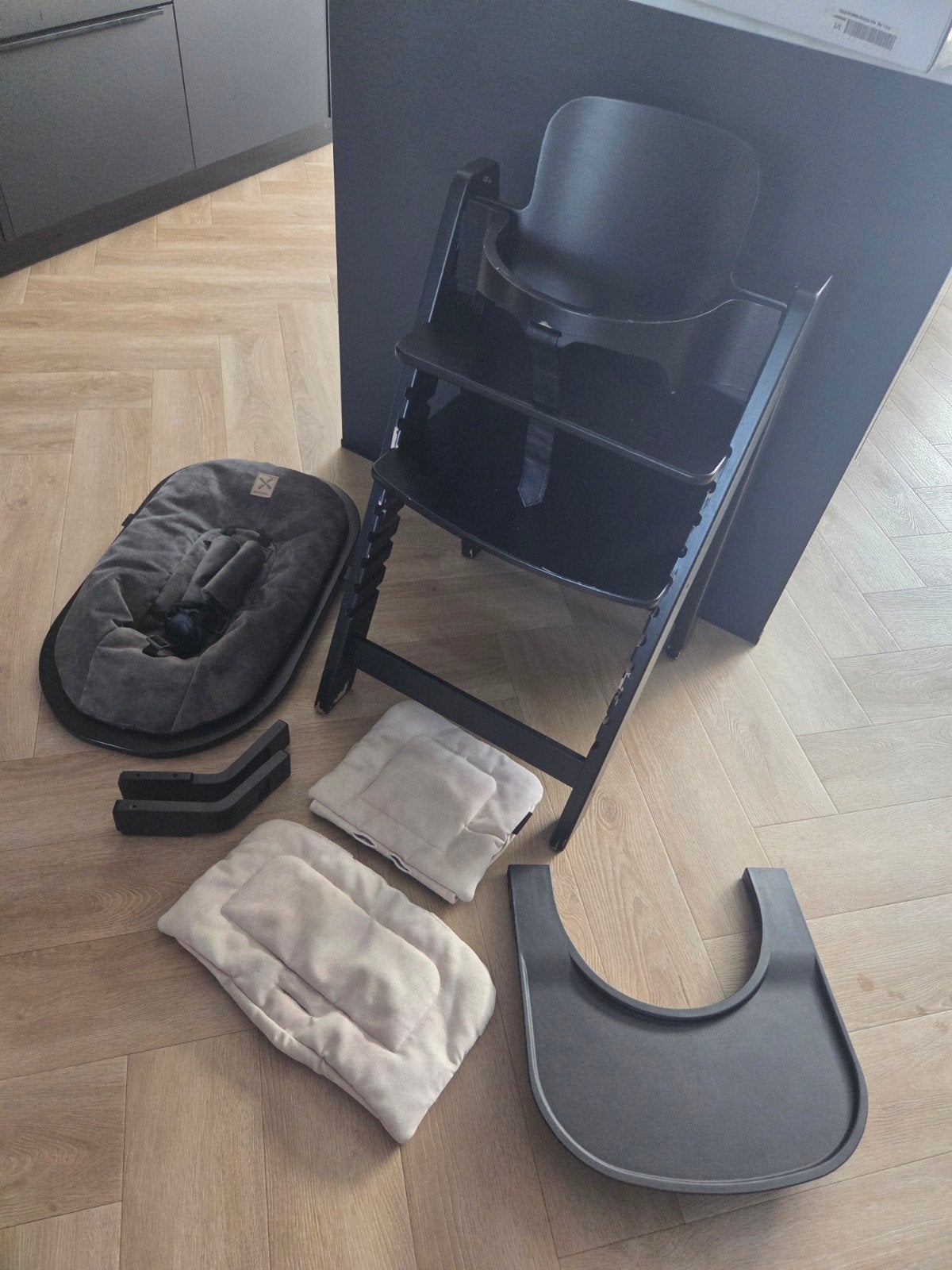 Kidsmill kinderstoel met accessoires, Ophalen, Gebruikt, Meegroeistoel, Gordel(s)