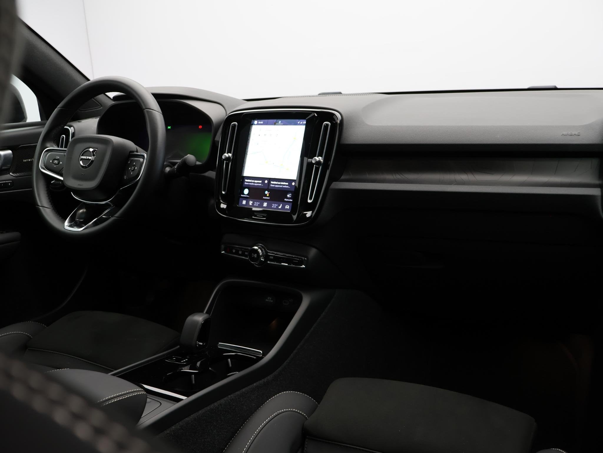Volvo C40 Recharge Ultimate 69 kWh / SOH 95% / 20"/ Full LED, Stof, Gebruikt, Volvo Selected Used Cars, Met garantie (alle)