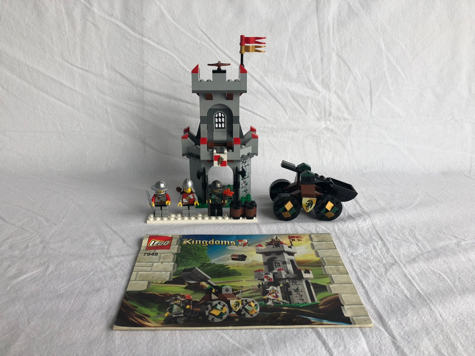 Lego Castle 7948 Outpost Attack compl & inc stickers - K16, Lego, Lego, Lego, Ophalen of Verzenden