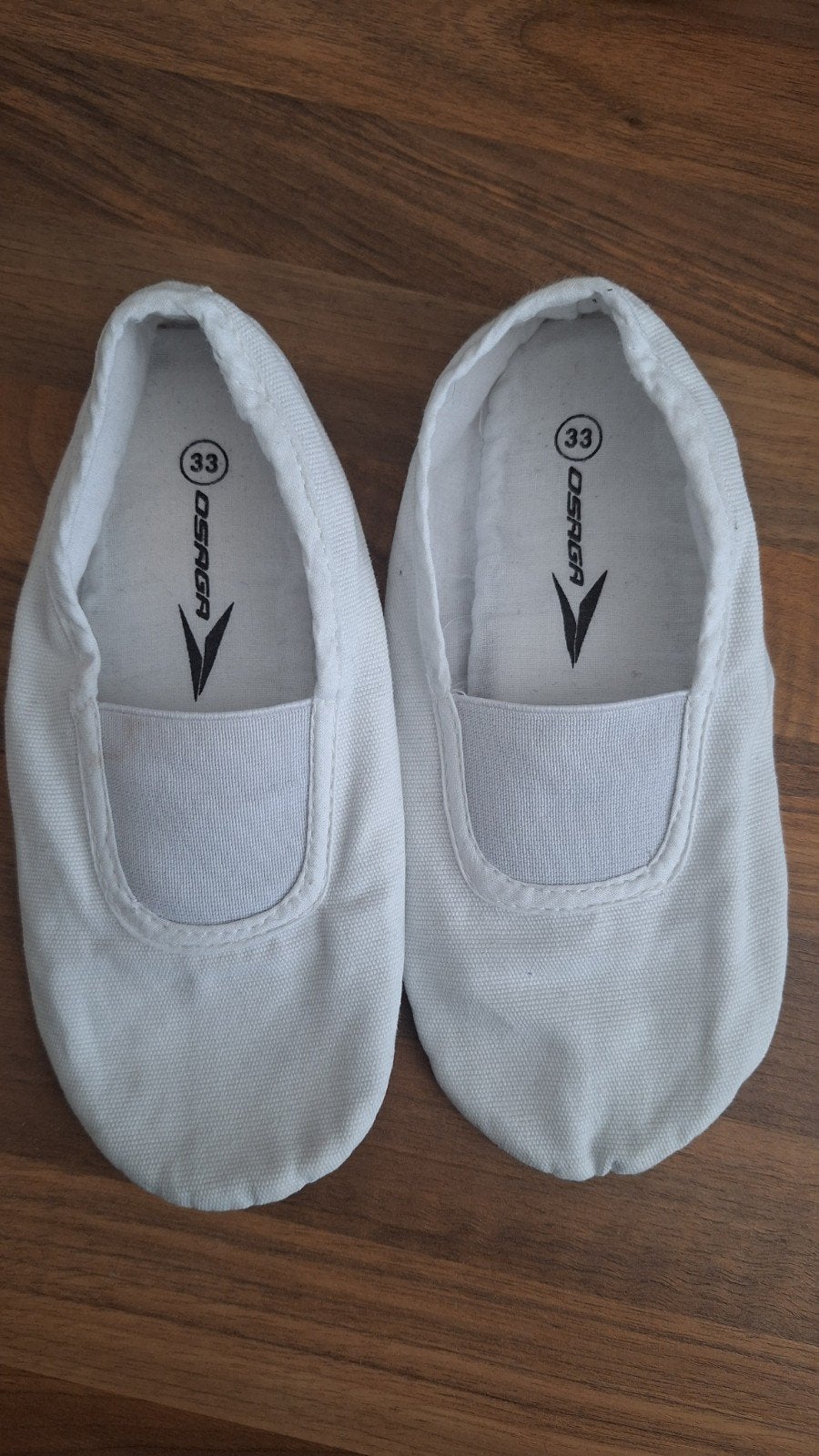 Witte balletschoentjes/ gymschoentjes maat 33, Maat 36 t/m 42, Ophalen, Zo goed als nieuw, Turnschoenen