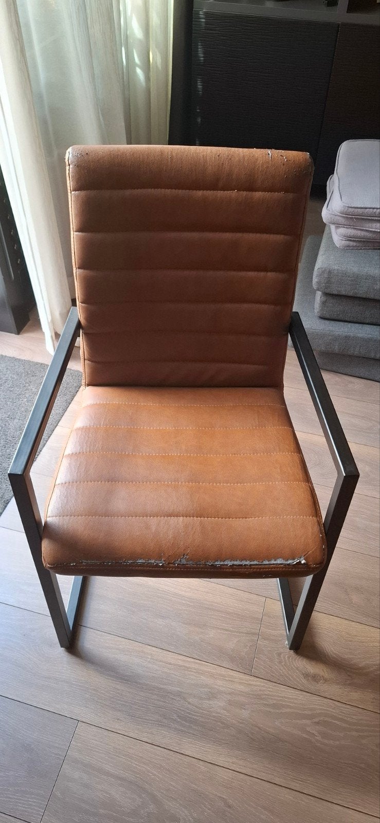 4 gebruikte stoelen cognac kleurig, Huis en Inrichting, Ophalen, Kunststof, Gebruikt, Bruin