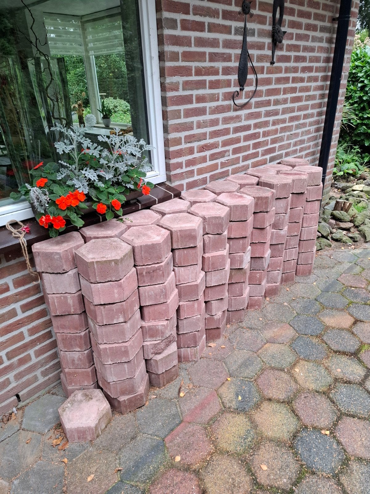 6 m2 betonnen straatstenen 22x19x10 cm, zeshoek  rood, Ophalen, Klinkers, Nieuw, 5 tot 10 m²