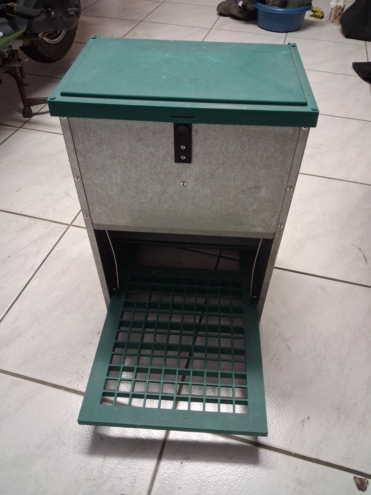 voerbak/trapbak pluimvee, Dieren en Toebehoren, Ophalen of Verzenden, Drinken en Voederen