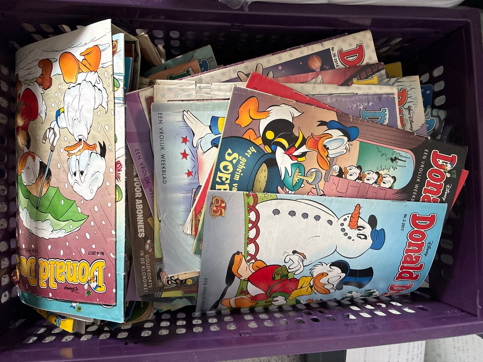 Donald Duck weekbladen - een krat vol, Meerdere stripboeken, Ophalen of Verzenden, Gelezen