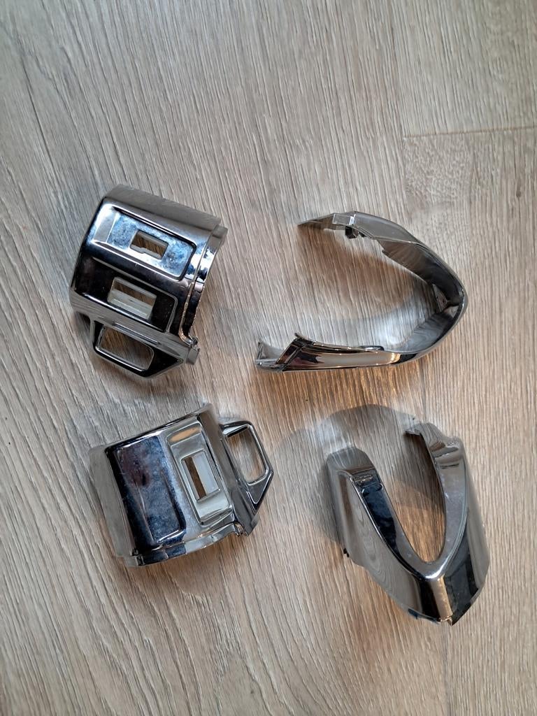 Stuurschakelaarset vespa sprint notte rst e4  ( nieuw), Ophalen of Verzenden, Staal, Overige merken