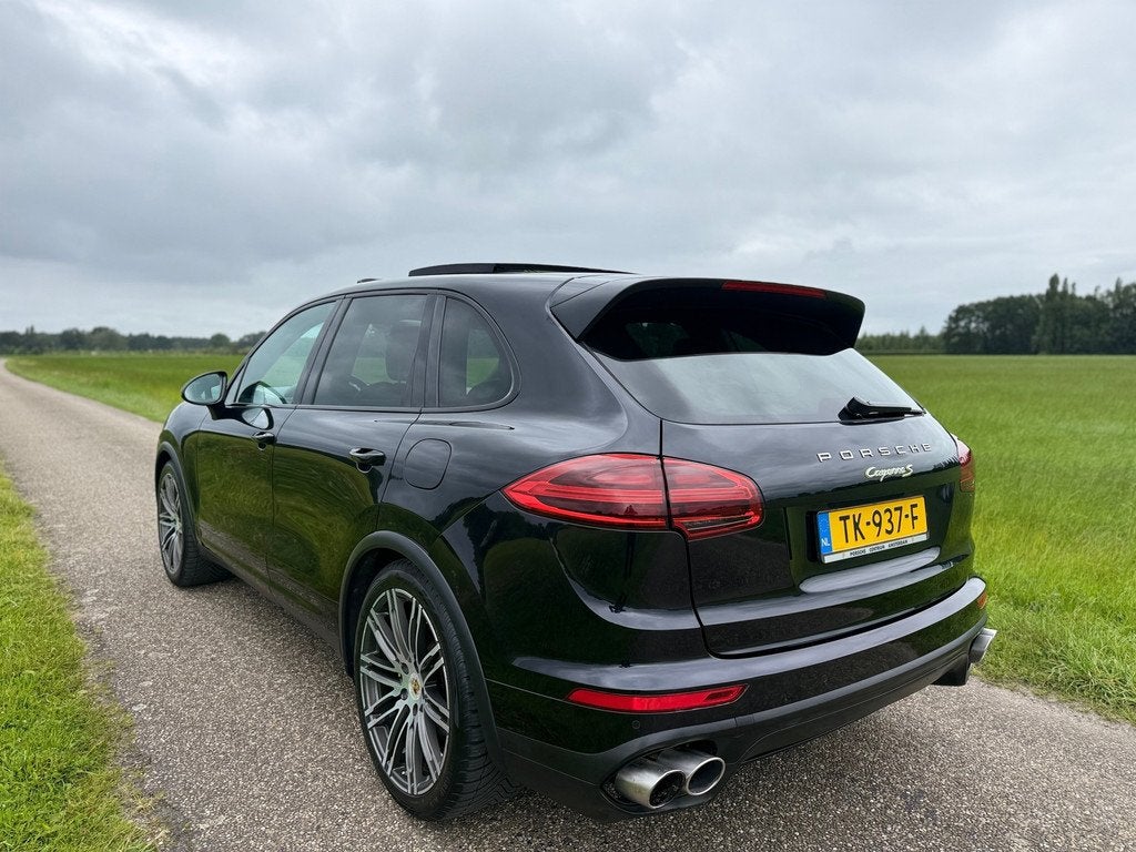 Porsche Cayenne 3.0 S E-Hybrid Pano Xenon-LED dealer ond, Auto's, Porsche, Automaat, Gebruikt, 2995 cc, Bedrijf