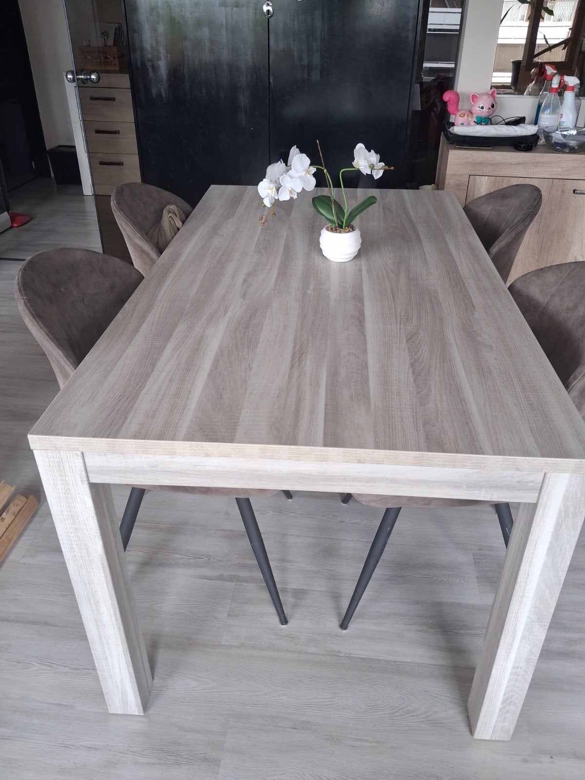 eettafel kleur licht eiken, Huis en Inrichting, Complete inboedels, Ophalen
