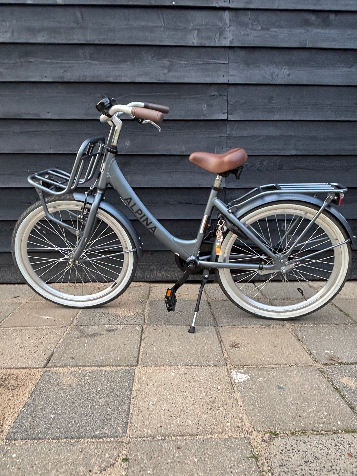 Alpina Clubb meisjesfiets 22 inch – slechts 1,5 jaar oud, Fietsen en Brommers, Ophalen, Zo goed als nieuw, 22 inch, Handrem