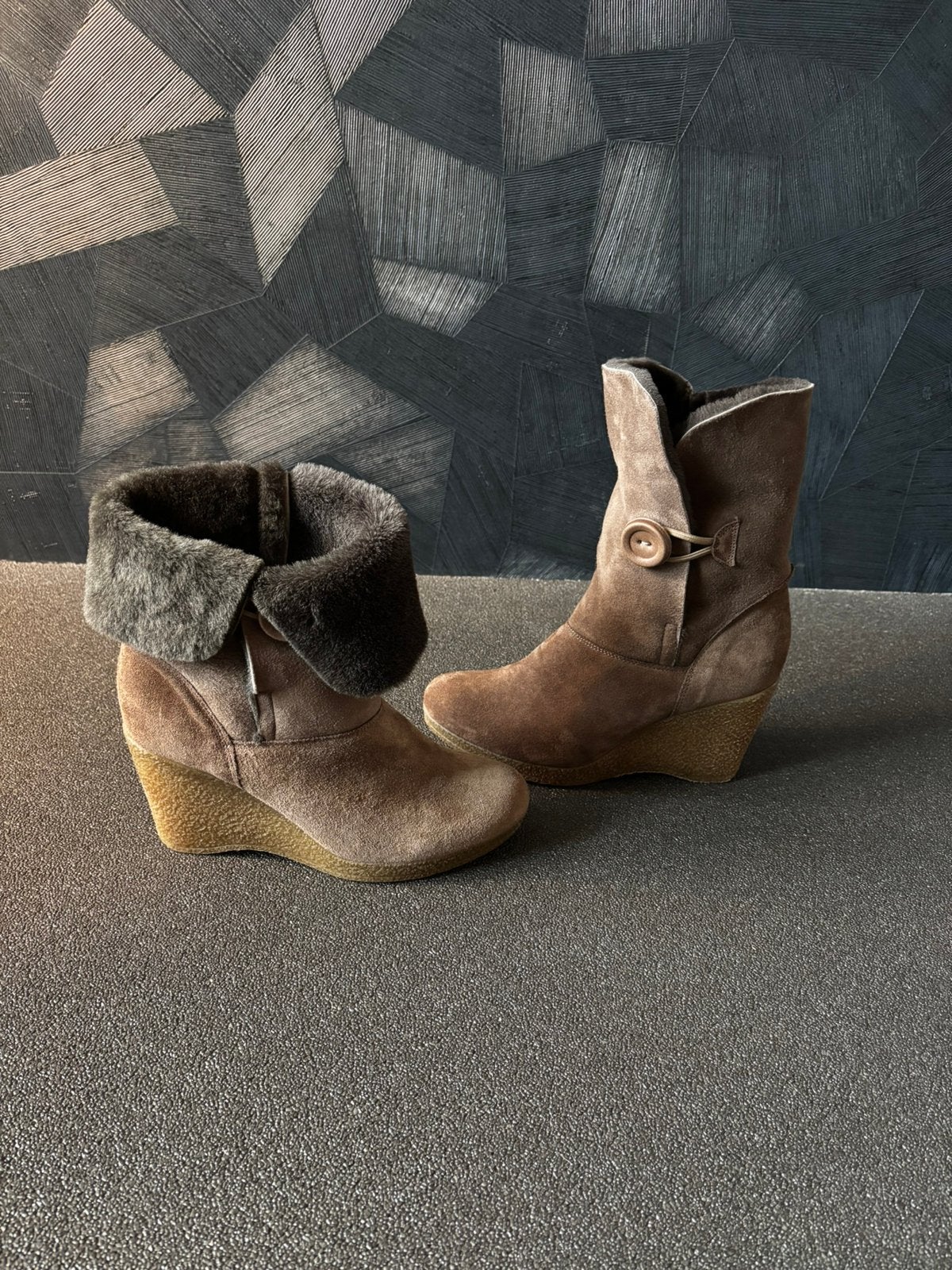 Prachtige Bitter bond suede sleehak laarzen Maat 39, Kleding | Dames, Schoenen, Ophalen of Verzenden, Zo goed als nieuw, Bruin