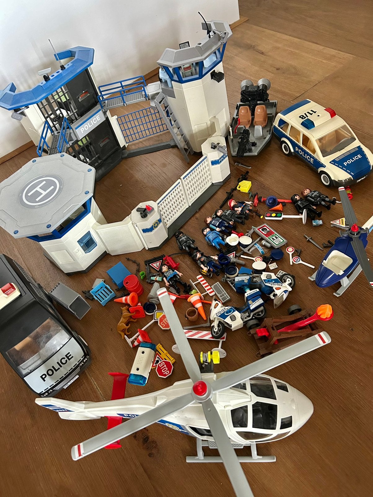 Playmobil grote politiebureau politie bus auto helikopter, Ophalen of Verzenden, Gebruikt
