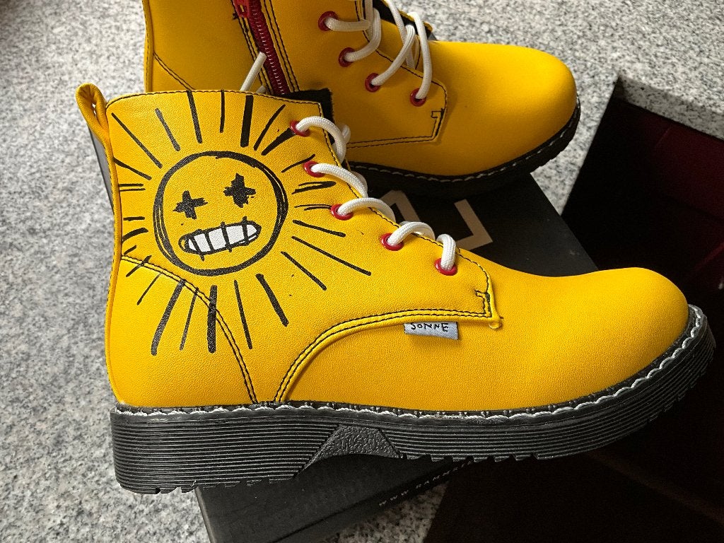 Gave schoenen geel van Rammstein Maat 35 Rammstein, Nieuw, Ophalen of Verzenden, Kleding, Gave schoenen geel van Rammstein Maat 35 Rammstein