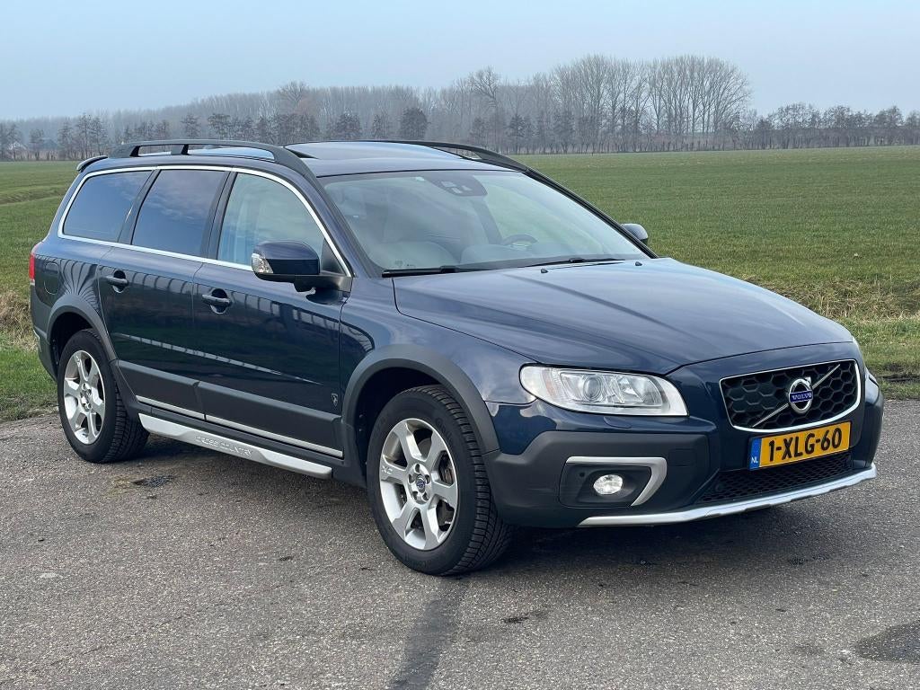 Volvo XC70 2.0 D4 Summum Geartronic 2014, luxe, adap. cruise, Auto's, 1800 kg, XC70, Stationwagon, Diesel