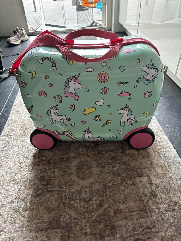 Eenhoorn Kinderkoffer met Wieltjes - Zo goed als nieuw, 40 tot 60 cm, 30 cm of meer, Zo goed als nieuw, Groen