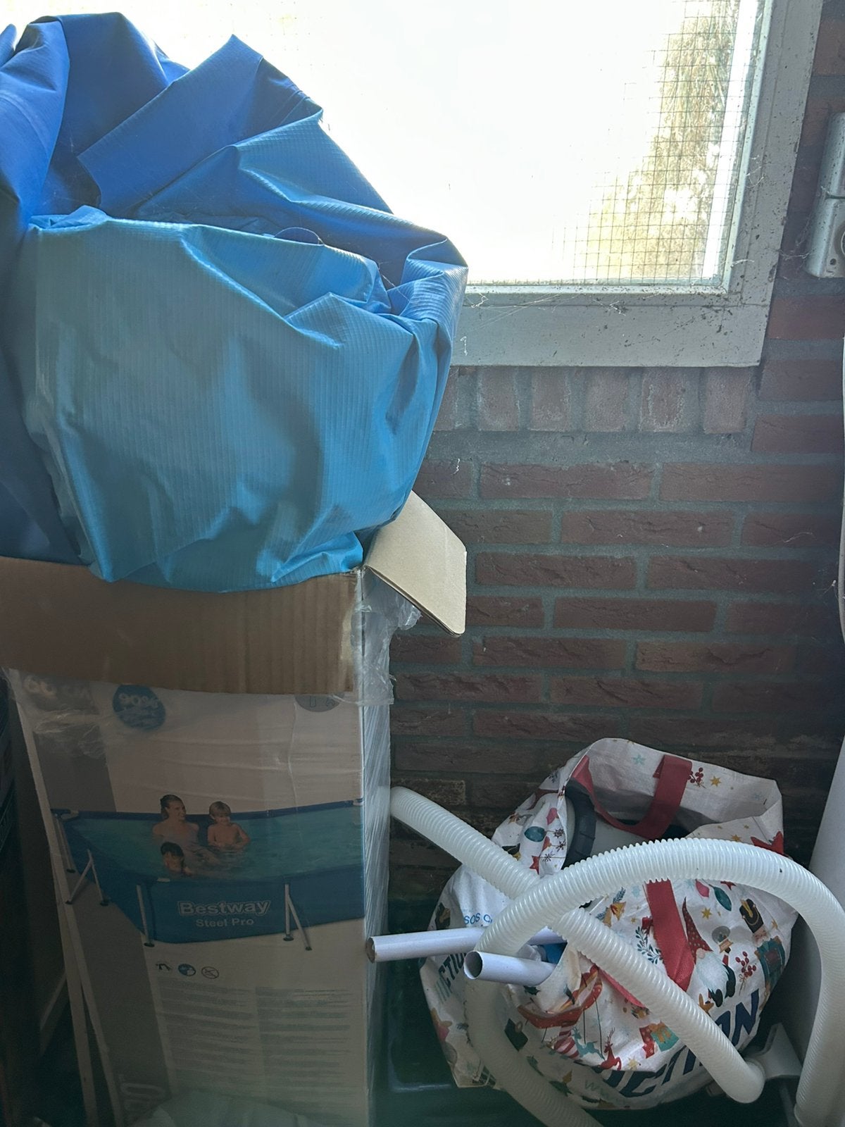 Bestway zwembad met palen, Ophalen, Gebruikt, Vierkant, Opzetzwembad