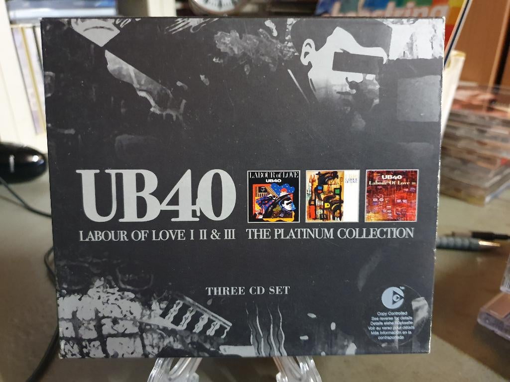 UB40 labour of love I II & III the platinum collection 3CD, Ophalen, Zo goed als nieuw