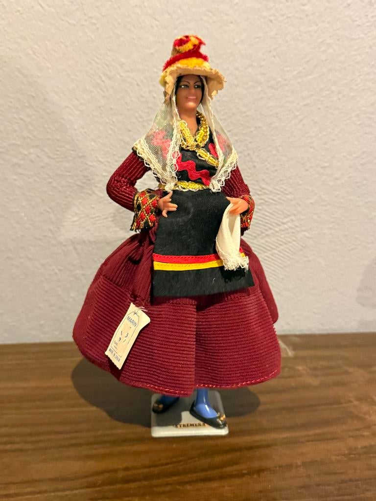 Vintage Spaanse pop in traditionele klederdracht, Ophalen of Verzenden, Zo goed als nieuw, Pop