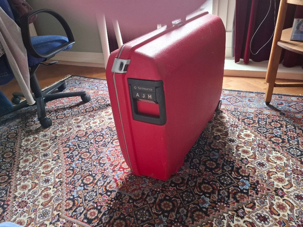 Koffer Samsonite Rood, Sieraden, Tassen en Uiterlijk, Koffers, Hard kunststof, Zo goed als nieuw, Minder dan 35 cm, Ophalen