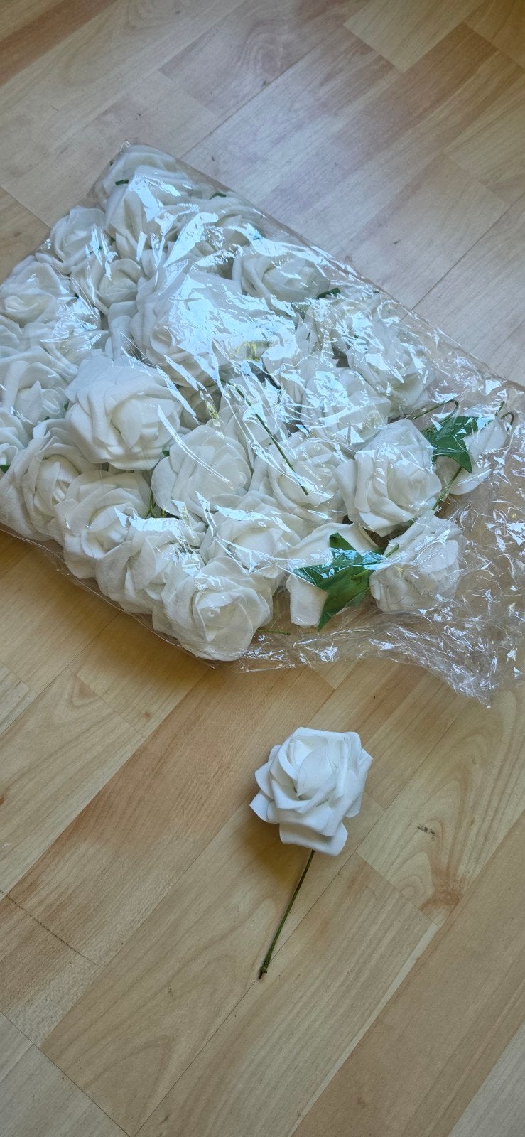 Witte losse roosjes - Knutselmateriaal, Ophalen, Nieuw, Natuur en Bloemen, Kunststof