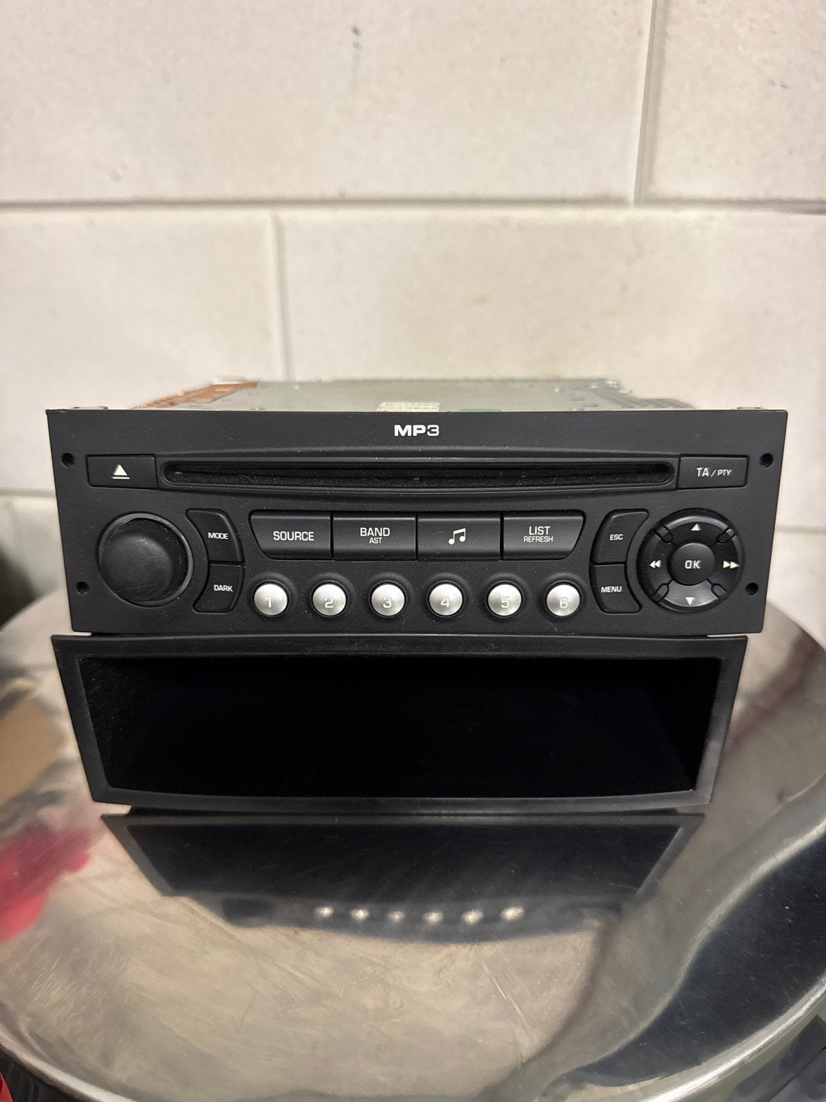 Peugeot/Citroën RD4 MP3 autoradio - Siemens VDO, Auto diversen, Ophalen of Verzenden, Gebruikt