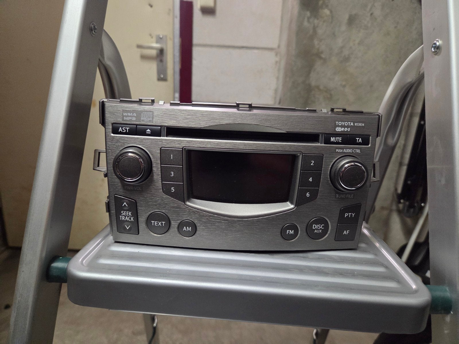 Toyota Verso 2009 Radio CD-speler - Perfecte staat, Ophalen of Verzenden, Zo goed als nieuw