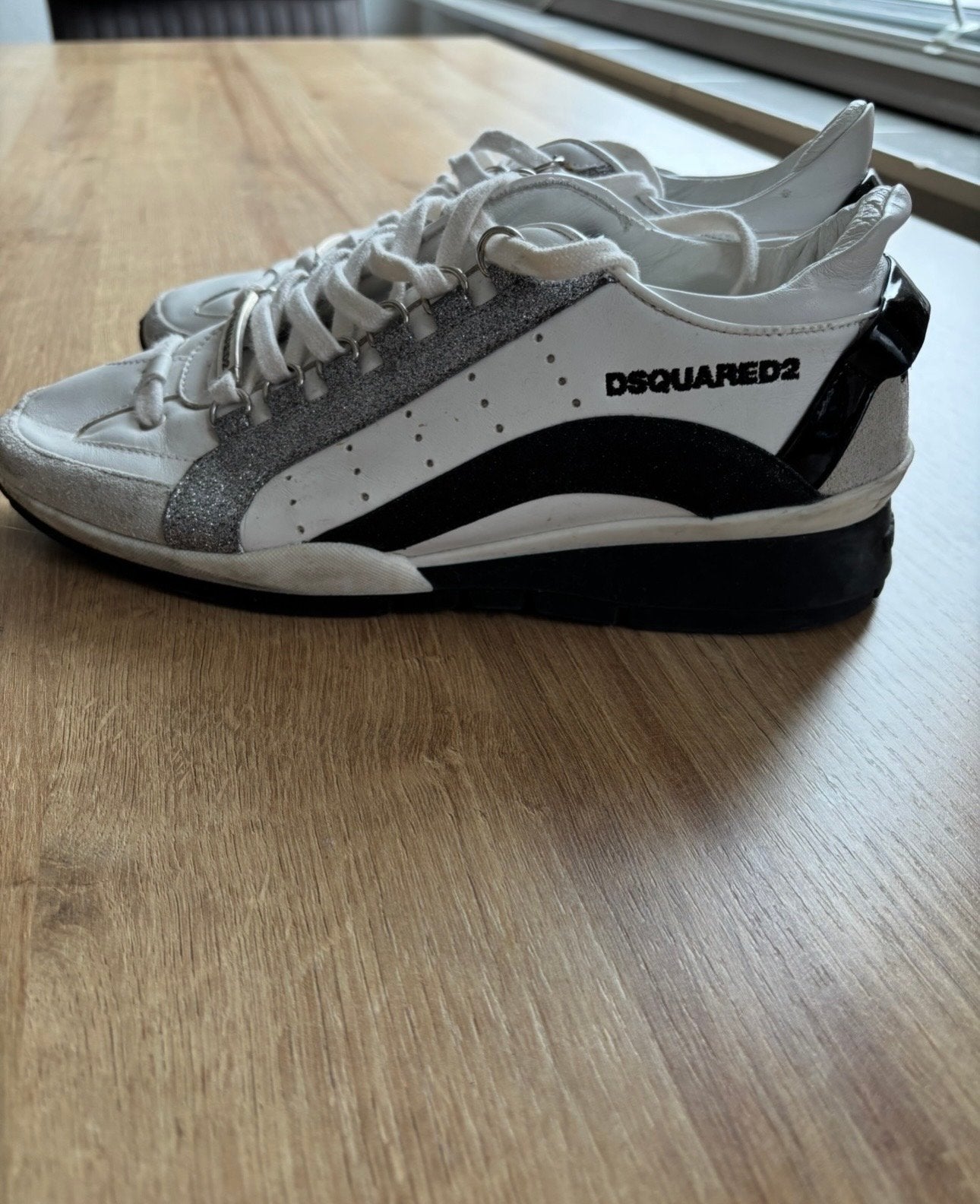 Dsquared2 sneakers wit zwart glitter maat 39, Kleding | Dames, Verzenden, Wit, Sneakers of Gympen, Gedragen
