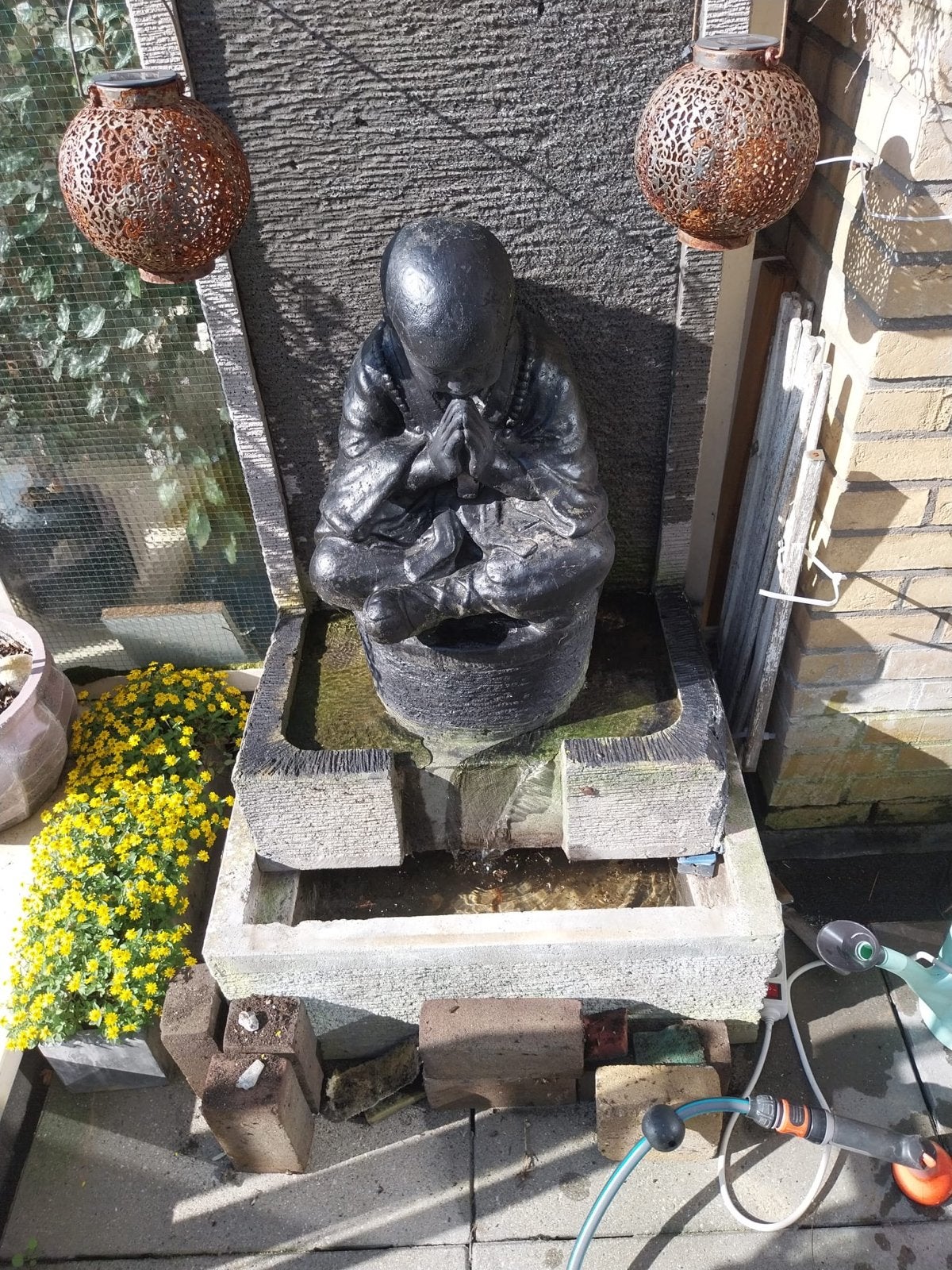 Boeddhabeeld met waterornament voor tuin of terras, Tuin en Terras, Ophalen, Gebruikt, Steen, Boeddhabeeld