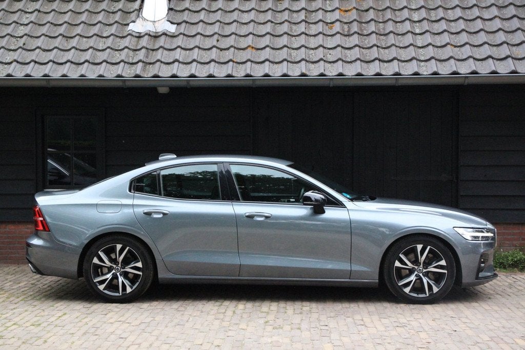 Volvo S60 2.0 T5 Intro Edition R Design/Leer/Camera/Adaptive, Auto's, Volvo, Skiluik, 15 km/l, 4 cilinders, 1969 cc