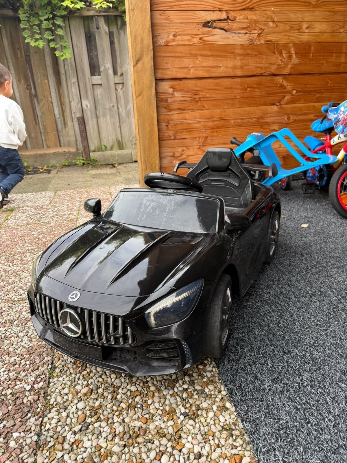 Elektrische kinderauto Mercedes-Benz AMG GT R zwart, Gebruikt