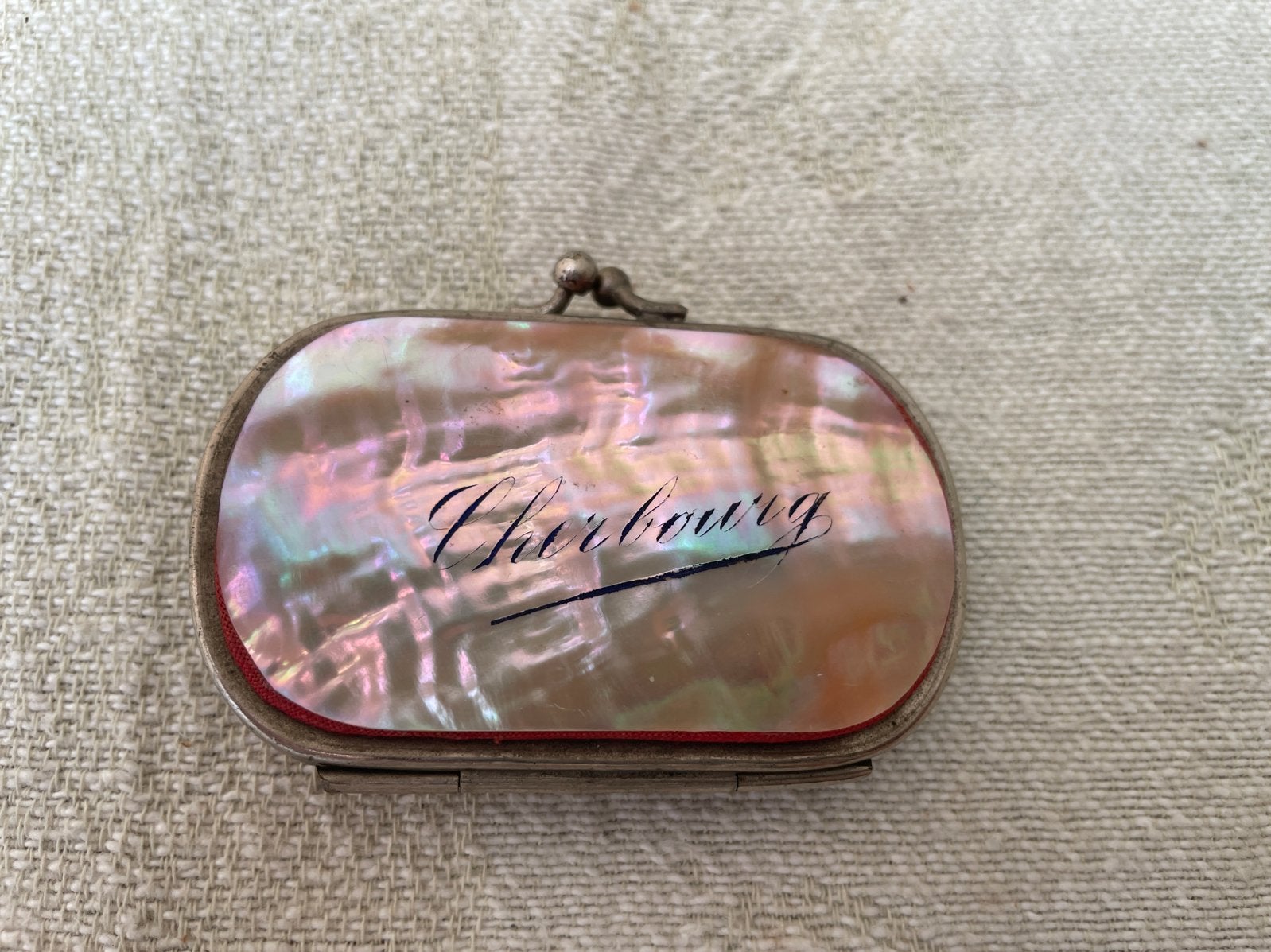 Antieke Parelmoer Portemonnee - Souvenir de Cherbourg, Ophalen of Verzenden