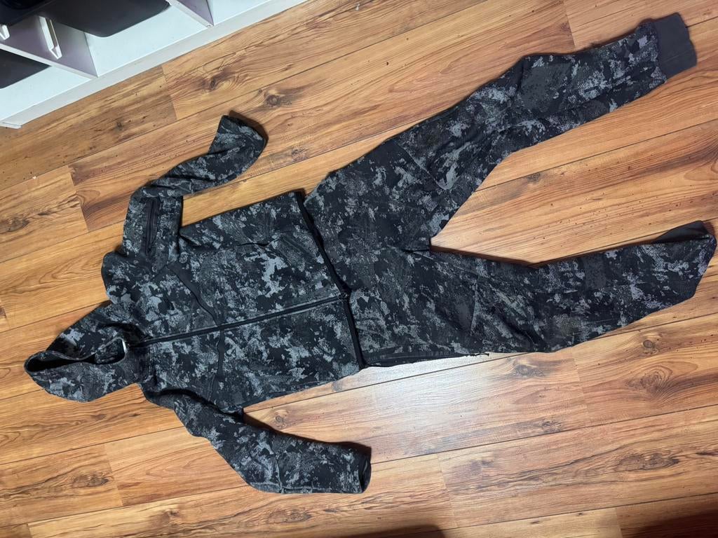 Nike tech camouflage maat S, Kleding | Heren, Sportkleding, Ophalen of Verzenden, Zo goed als nieuw, Grijs, Algemeen