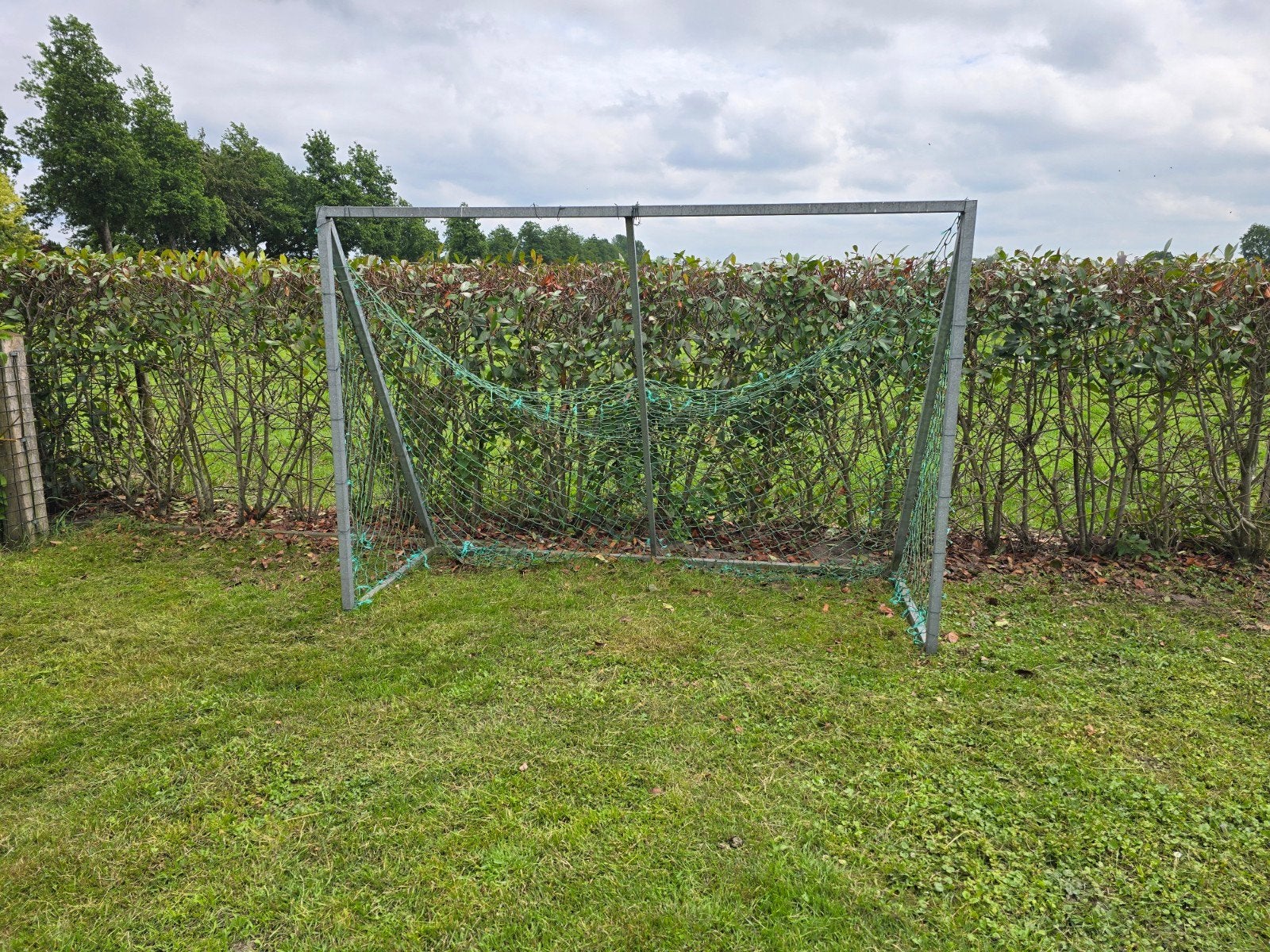 Ijzersterke voetbalgoaltjes, gegalvaniseerd ijzer., Groter dan maat XL, Ophalen, Gebruikt, Bal