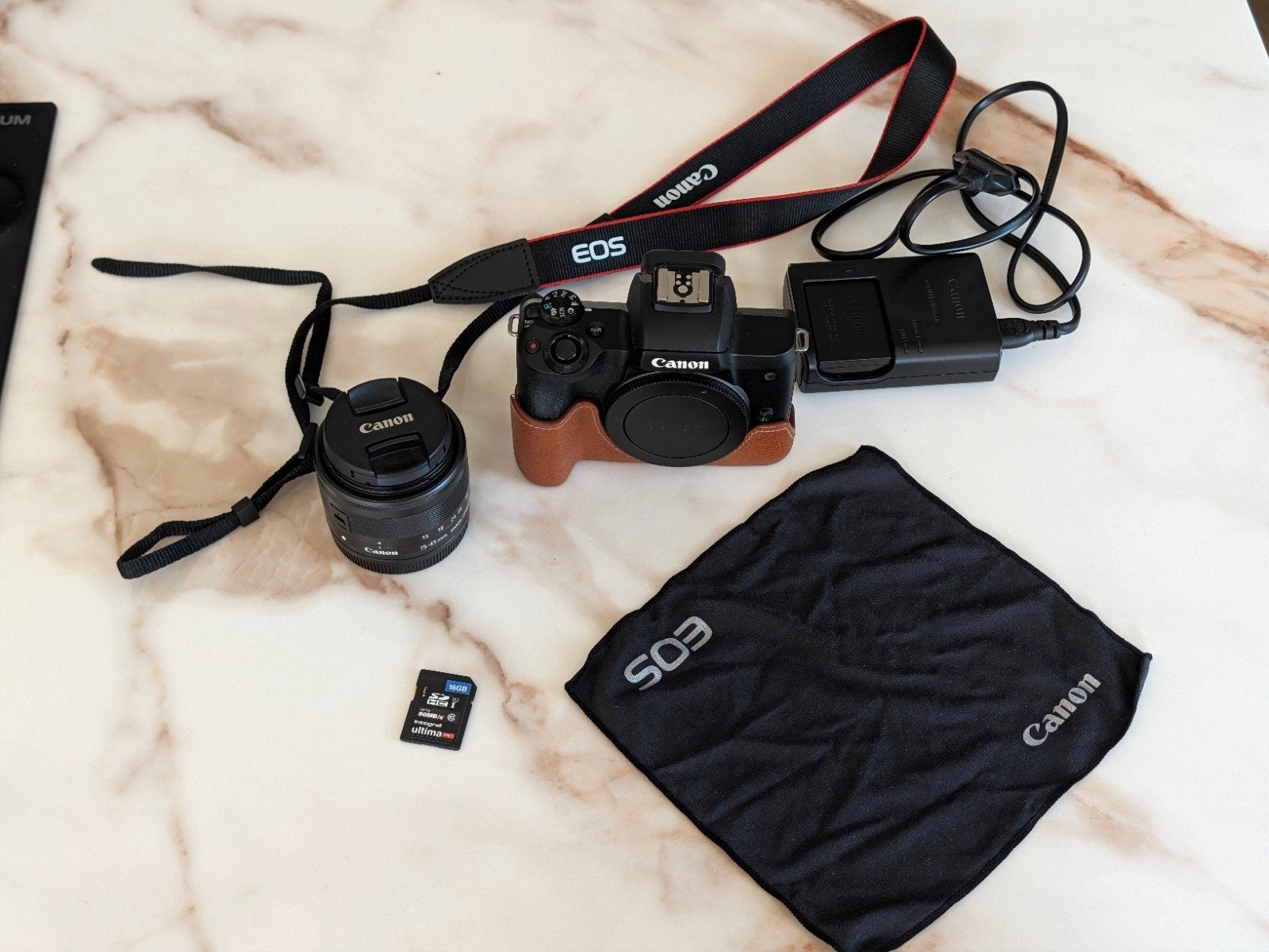 Canon EOS M50 Starterskit - Zo goed als nieuw!, Canon, Ophalen of Verzenden, Zo goed als nieuw, Systeemcamera