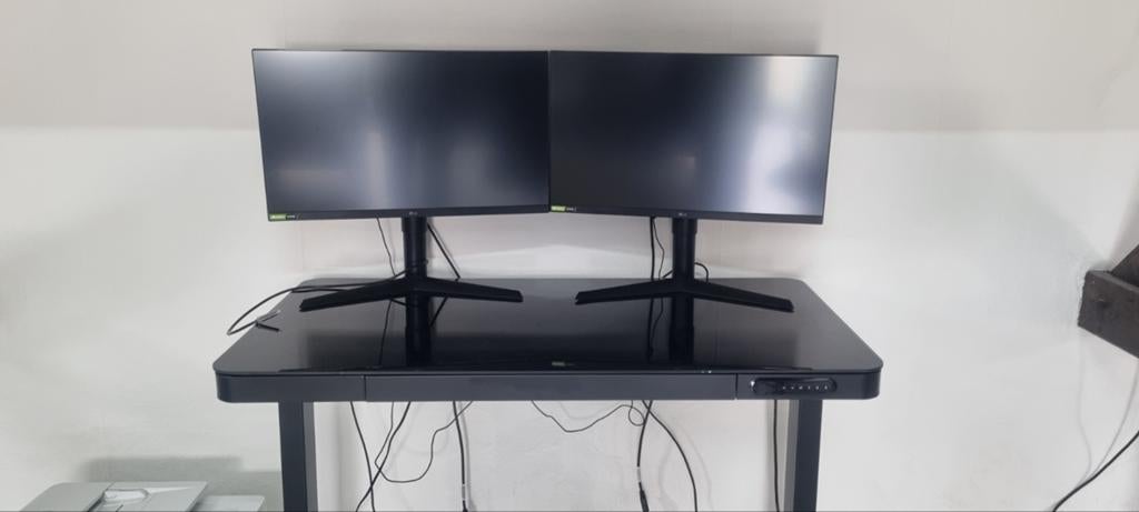 Elektrisch Zit-Sta Bureau - Super Mooi en Handig!, Huis en Inrichting, Bureaus, Ophalen, Zo goed als nieuw, In hoogte verstelbaar