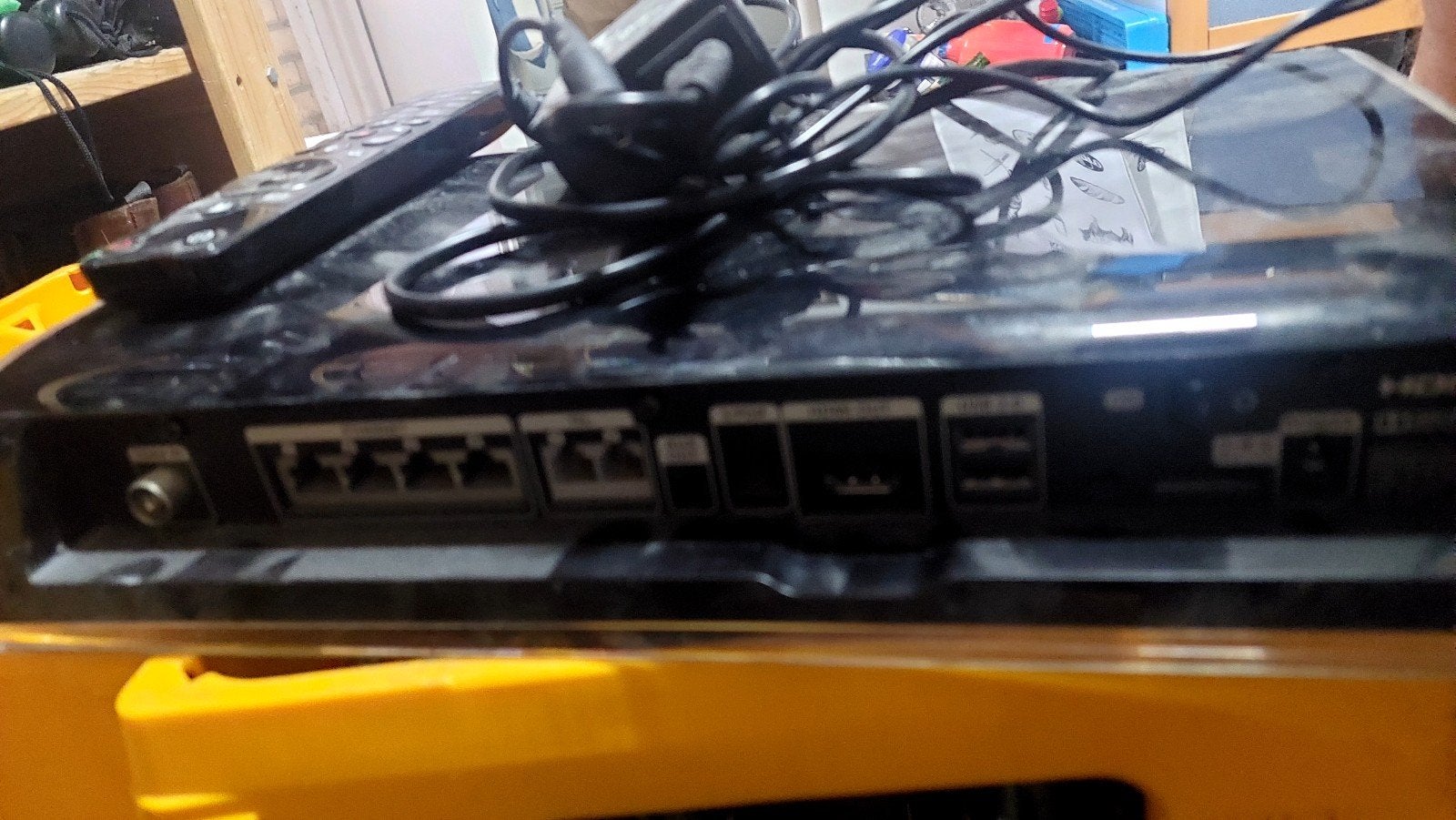 Ziggo Mediabox XL met afstandsbediening en adapter, Ophalen