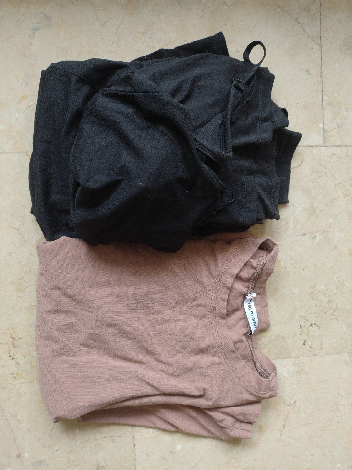 Borstvoedingstops (4x L) en Yula Mama shirt (1x M), Ophalen