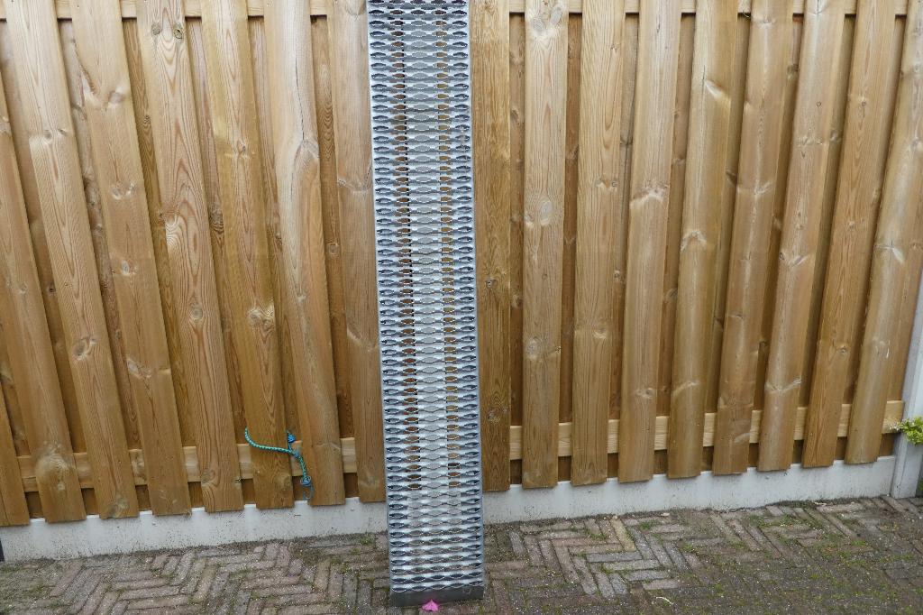 Stalen gegalvaniseerde oprijplaat / plank van 2 meter., Ophalen, Zo goed als nieuw