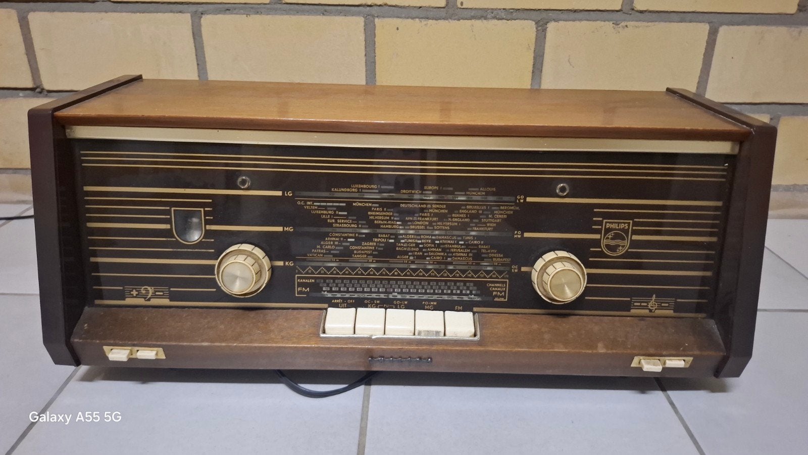 Werkende Vintage mid century Philips buienradio plano serie, Audio, Tv en Foto, Ophalen of Verzenden, Gebruikt, Overige typen
