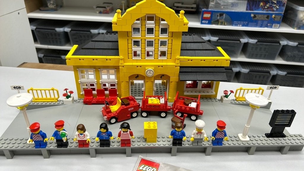 SB2171 Lego trein station 4554 compleet in top staat, Kinderen en Baby's, Speelgoed | Duplo en Lego, Ophalen of Verzenden, Zo goed als nieuw