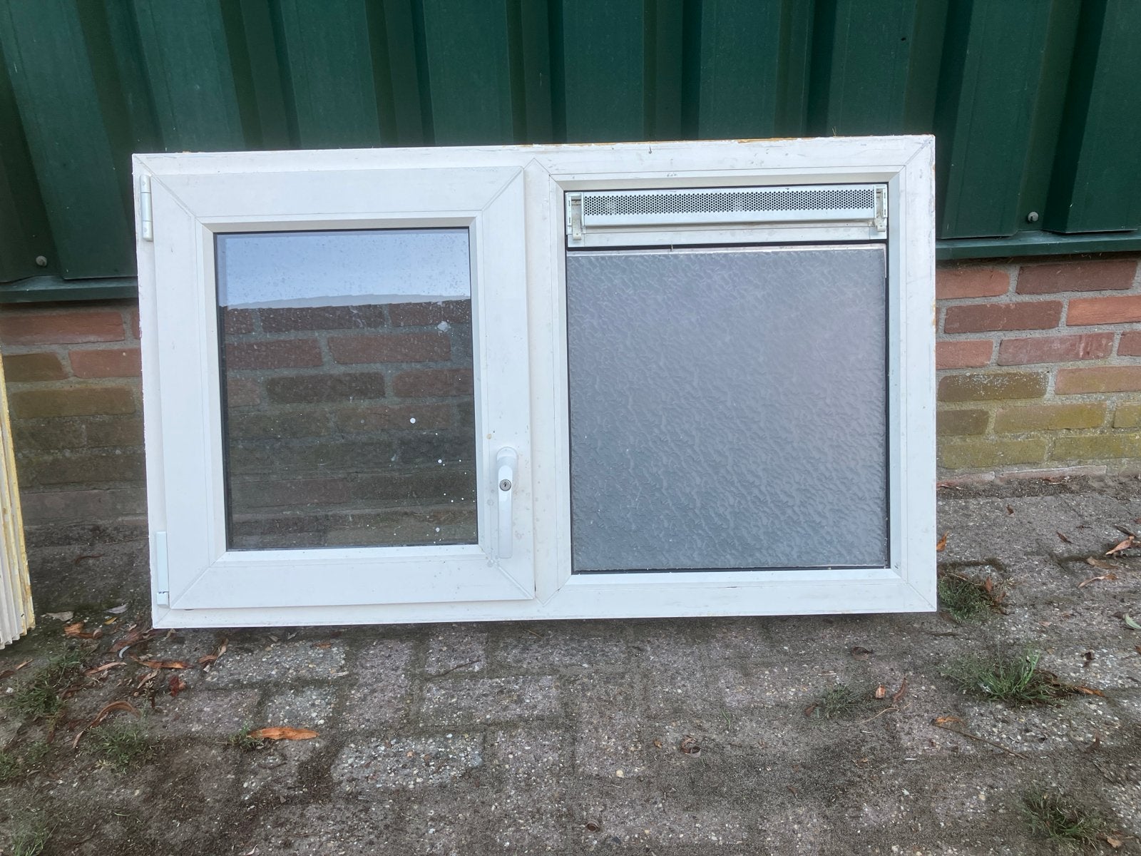 Kunststof kozijn met dubbelglas en ventilatierooster, Ophalen, Gevelraam of Ruit, Gebruikt, 80 tot 120 cm