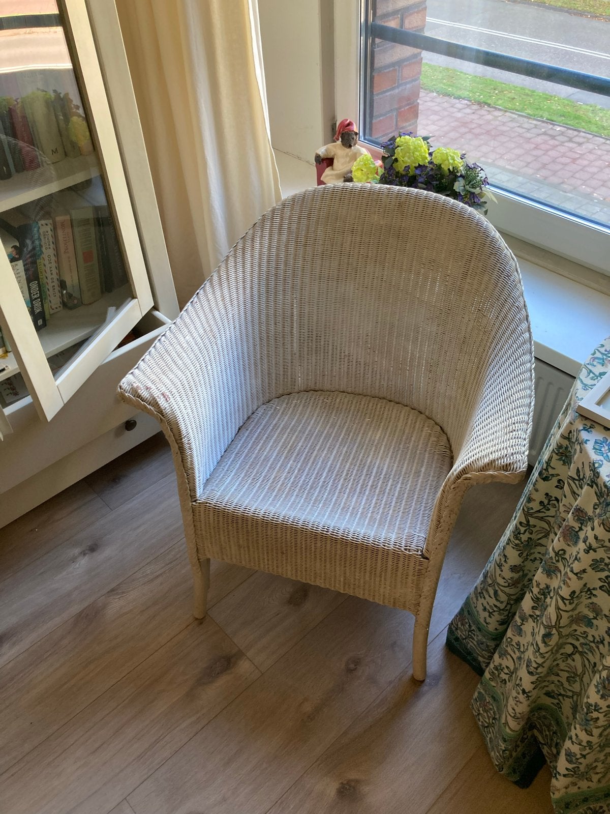 Witte lloyd loom stoelen Comfortabel en stijlvol, Ophalen, Gebruikt, Wit, Riet of Rotan