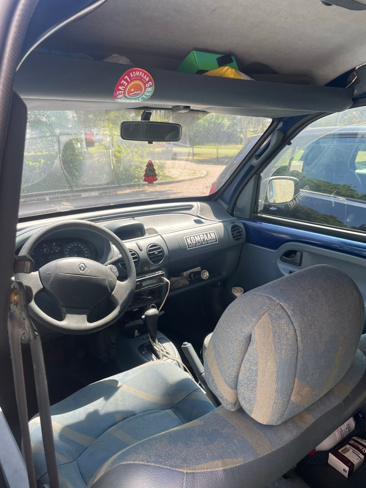 Renault Kangoo 1.4 AUT Euro 2000 2001 Blauw lees omschijving, 74 pk, 4 cilinders, Blauw, 1070 kg