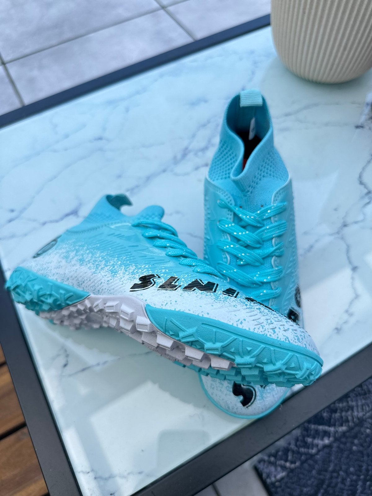 Nieuwe lichtblauwe voetbalschoenen - Maat 34, Maat XS of kleiner, Ophalen of Verzenden, Nieuw, Schoenen