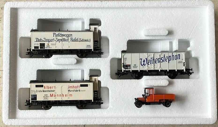 Set 3 Märklin rijtuigen voor vlees en biertransport met auto, Wisselstroom, Ophalen of Verzenden, Märklin, Nieuw