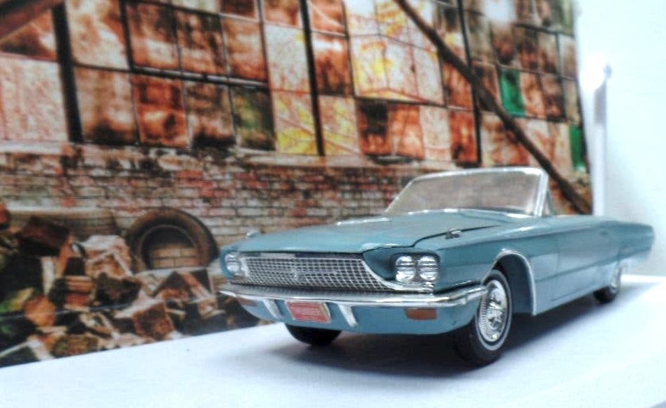 Schaalmodel Ford Thunderbird Cabriolet Lichtblauw, Ophalen of Verzenden, Zo goed als nieuw, Auto, Overige merken