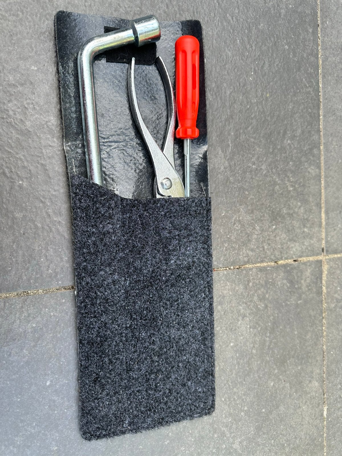 Gereedschapsetje voor auto, in handig etui, Auto diversen, Ophalen of Verzenden, Gebruikt