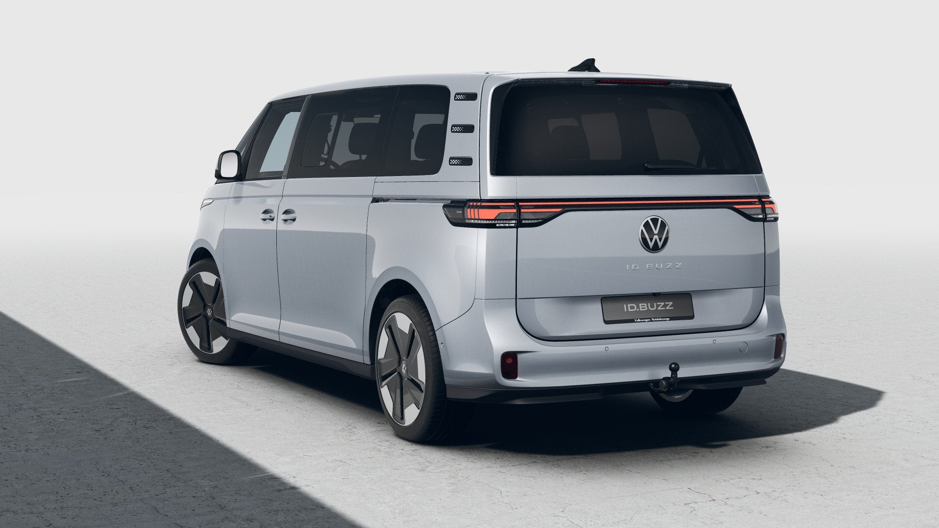 Volkswagen ID. Buzz Pro Bulli 286pk 86 kWh LWB 7p. | Velgen, Auto's, 12 maanden, Achterwielaandrijving, Zwart, 7 stoelen